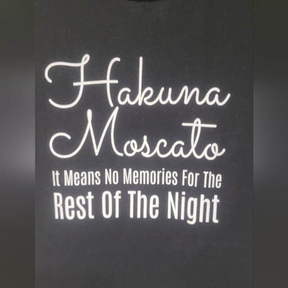 Hakuna Moscato Black Fitted T-shirt,size med - Picture 3 of 4